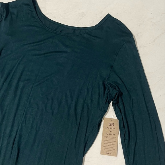 NEW Albion Hunter Green Go Long Crew Long Sleeve Shirt Size Medium Thumb Holes - Picture 3 of 5